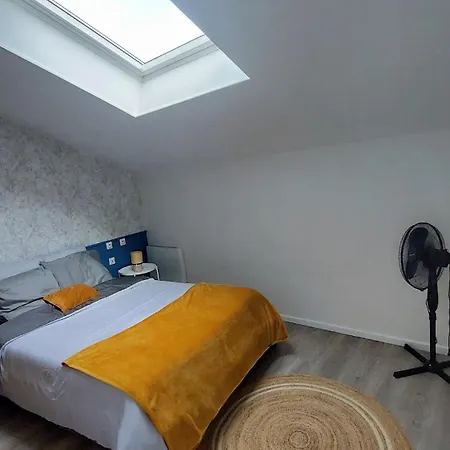 Au Coeur De La Cite Des Fables Apartman