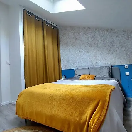 Апартаменты Au Coeur De La Cite Des Fables